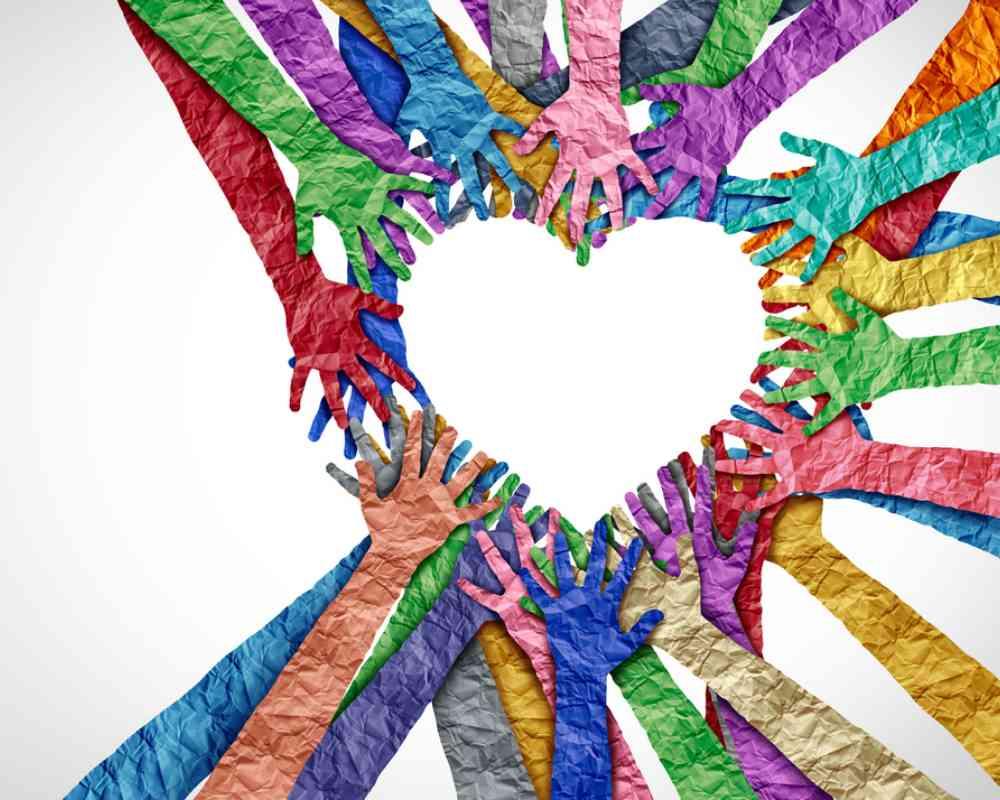 Illustration de nombreuses mains colorées formant un cercle, symbolisant la solidarité, la diversité et l’engagement collectif