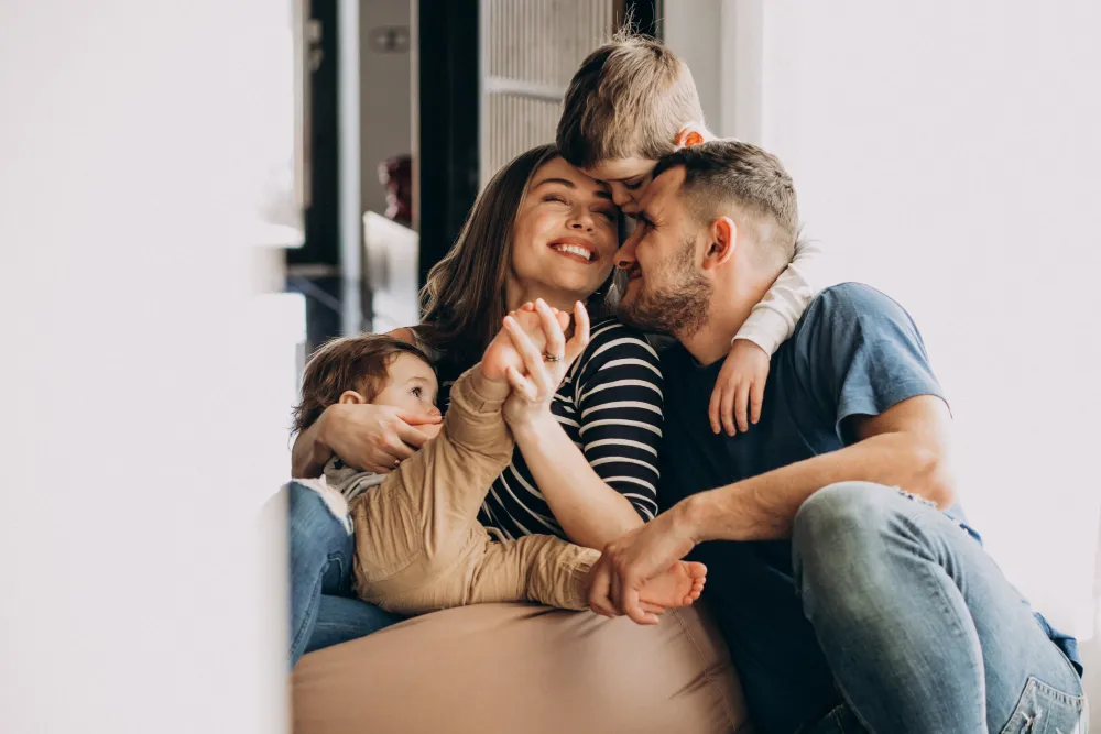 famille avec couple et deux enfants