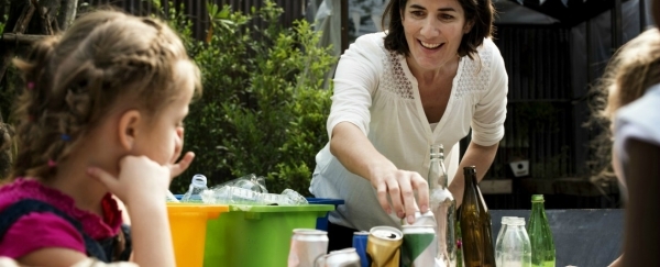 cbfd74b5dfaa-dossier-environnement-3-recyclage-un-defi-national_hub_folder.jpg