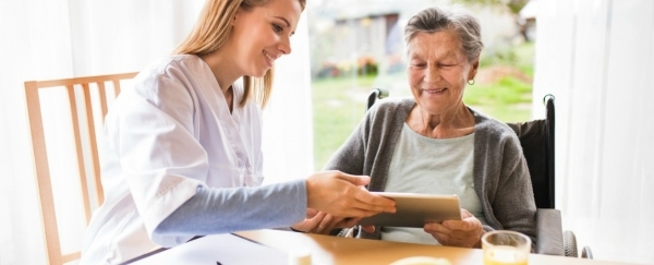 549920a33ff2-dossier-dependance-2-5-technologies-domotiques-innovantes-aux-services-des-seniors_hub_folder.jpg